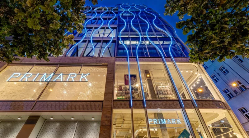 Primark przestaje unikać e-commerce. Dostawa do domu zmieni konkurencję w taniej modzie